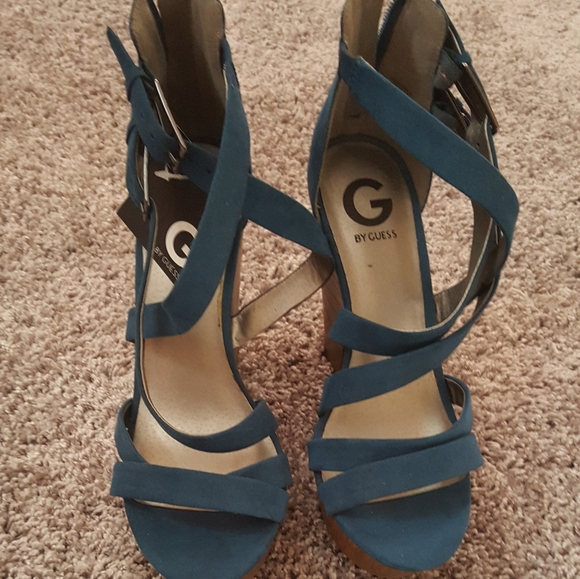 Shoes - Picture 3 of 3